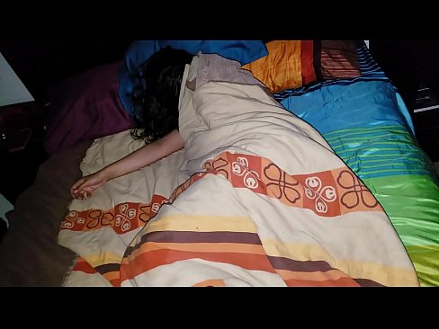 ❤️ Anak tiri berating ibu tiriné enom nalika dheweke turu. ❤️❌ Video kurang ajar  ing jv.xxxshake.ru ❌❤